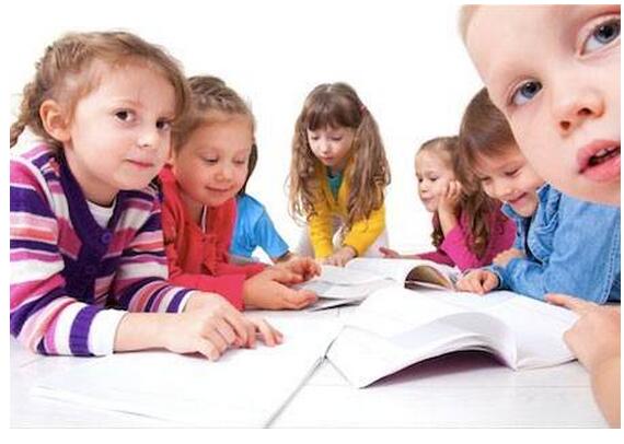 在幼兒英語學(xué)習(xí)這件事上 明智的家長都會這樣做