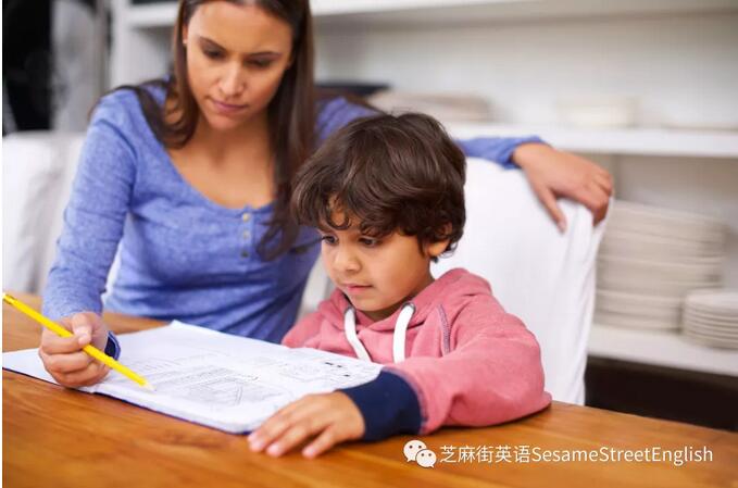 上完英語課后，家長究竟該如何帶孩子進行復習呢？